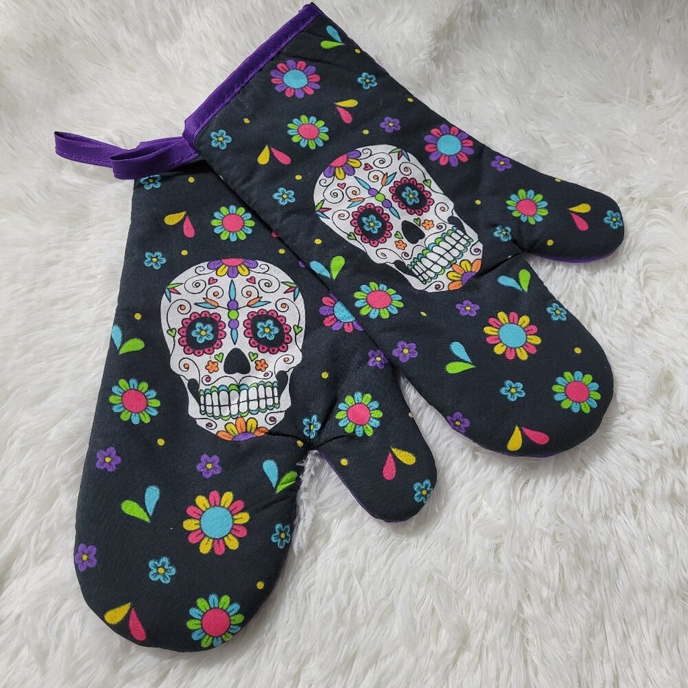 Set of 2 Sugar Skull Oven Mitts